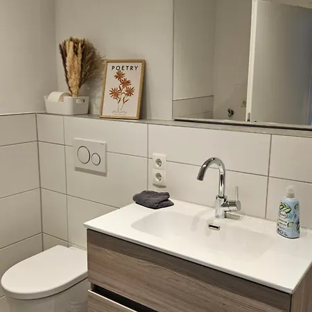 Appartamento Bema Zollnerstrasse - Ruhig, Modern Mit Terrasse In - One